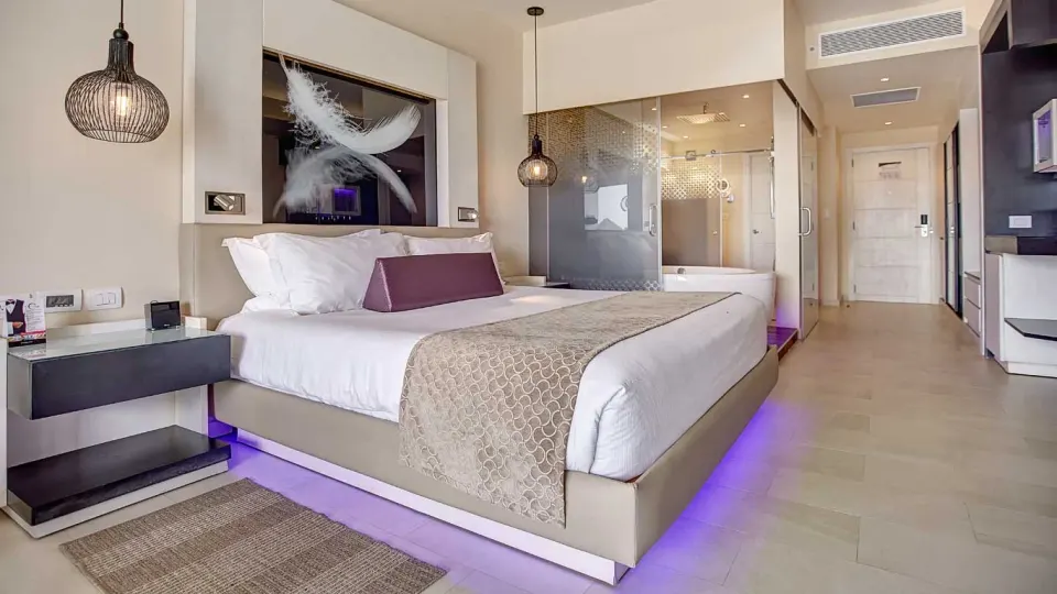 Diamond Club Luxury Junior Suite Official 2