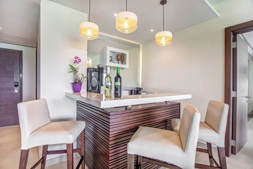 Wet bar with stools in the Presidential suite at Royalton Hideaway Negril.
