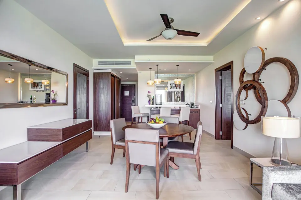 Dining area in the Diamond Club presidential one bedroom suite at Royalton Negril.