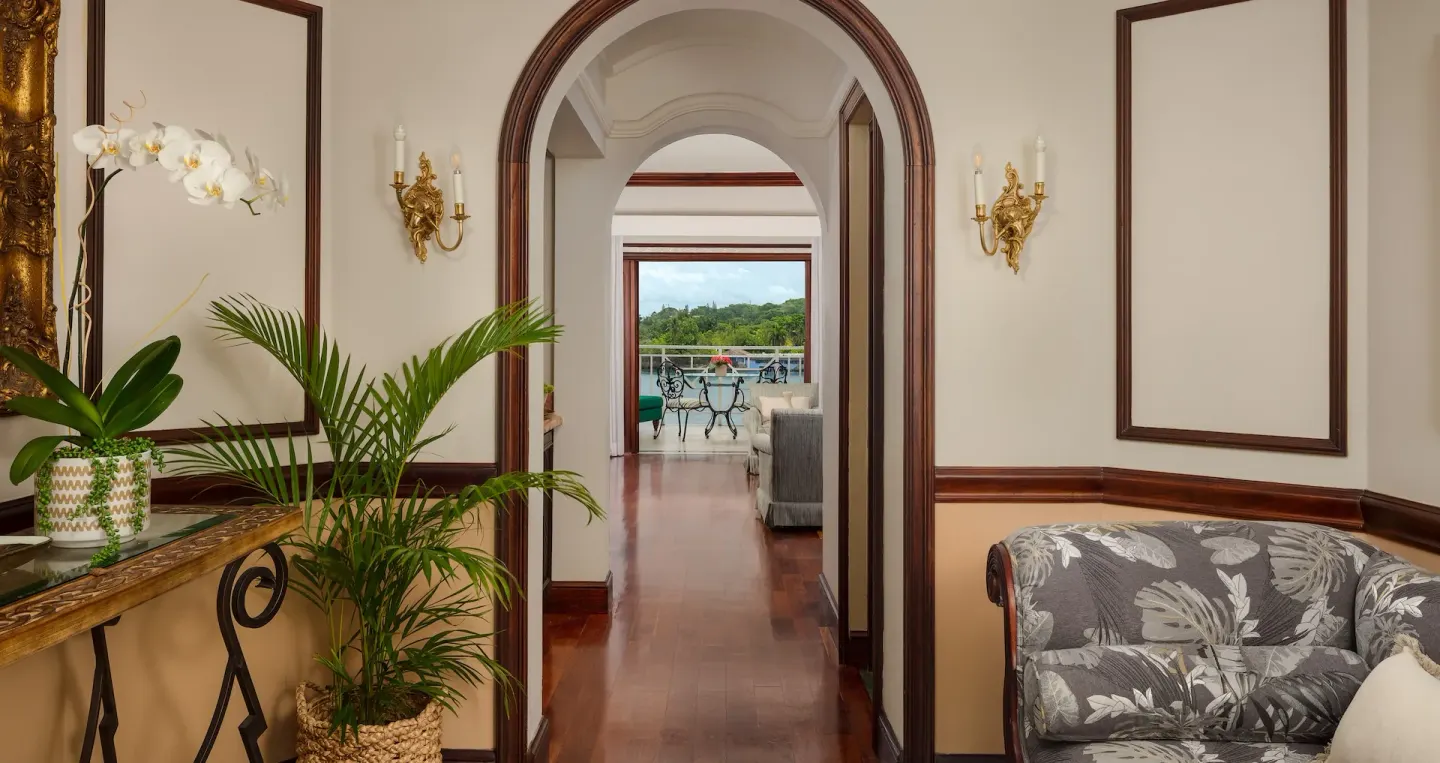 Imperial Oceanfront One Bedroom Butler Suite Official 3