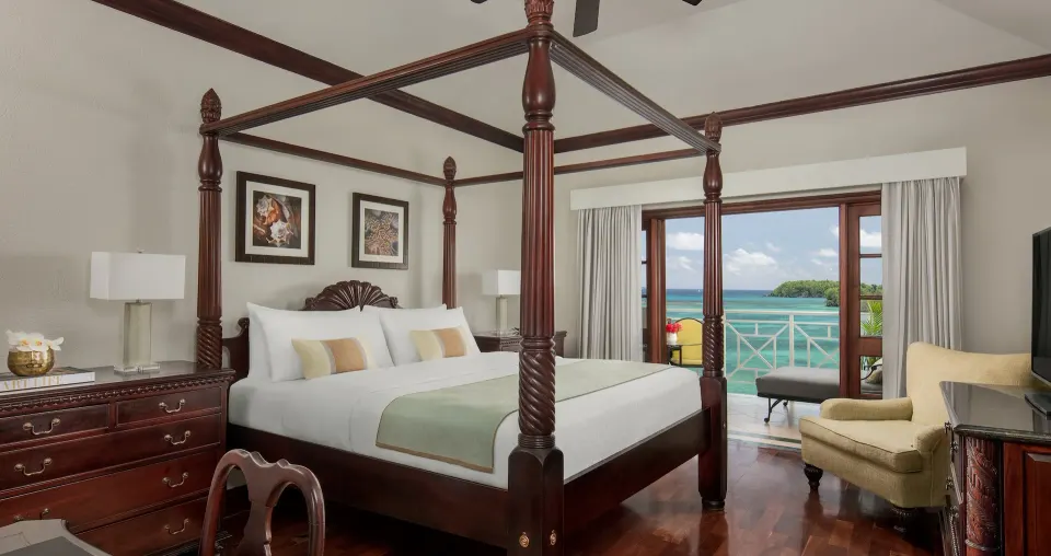 Imperial Oceanfront One Bedroom Butler Suite Official 4