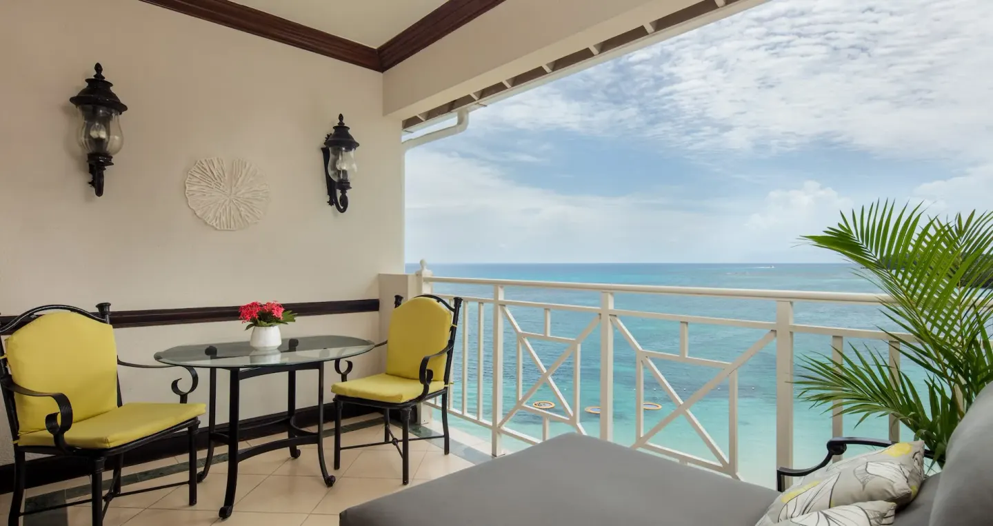 Imperial Oceanfront One Bedroom Butler Suite Official 5