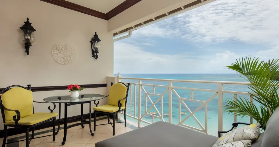 Imperial Oceanfront One Bedroom Butler Suite Official 5