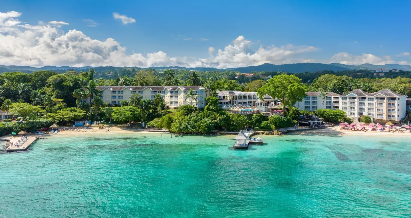 Regent Oceanfront Butler Suite Official 5