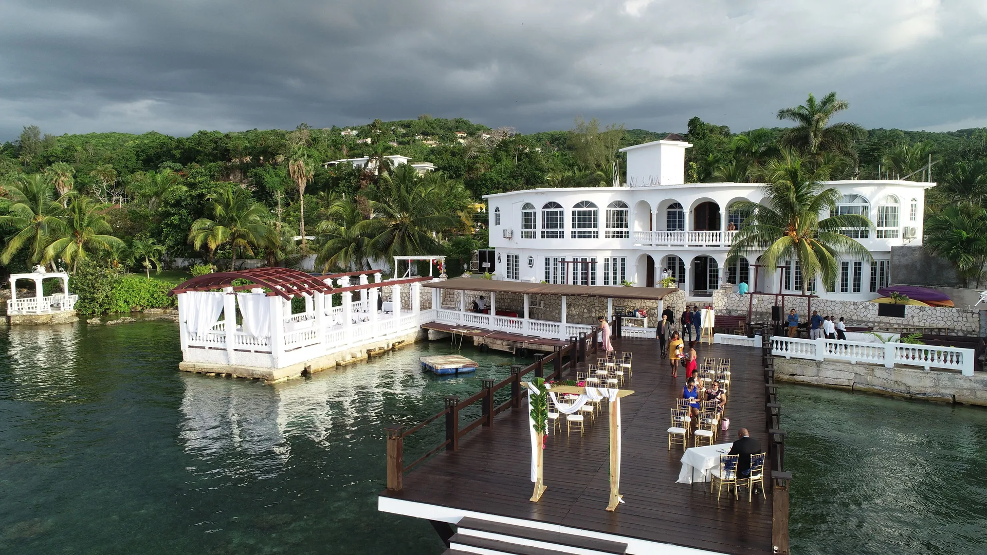 Waters Edge Guest House resort