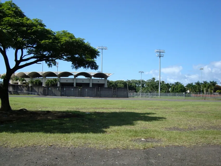 Edith Kanakaole Tennis Stadium 15 Min Walk