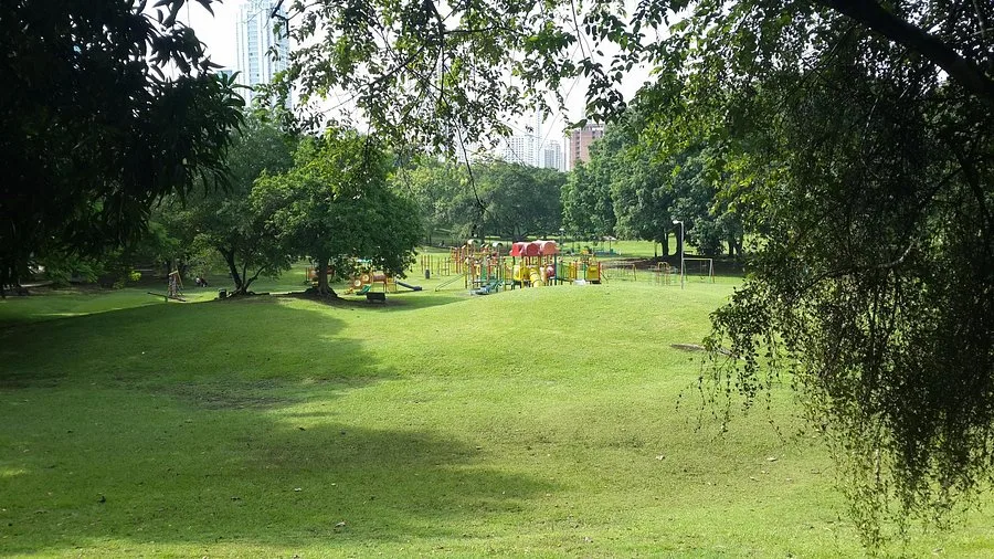 Omar Torrijos Recreational Park 15 Min Walk