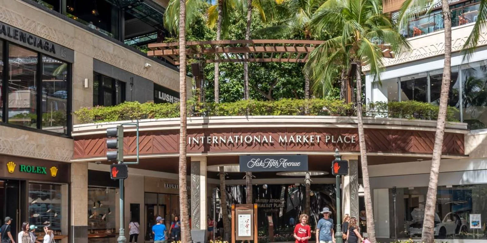 International Market Place 5 Min Walk