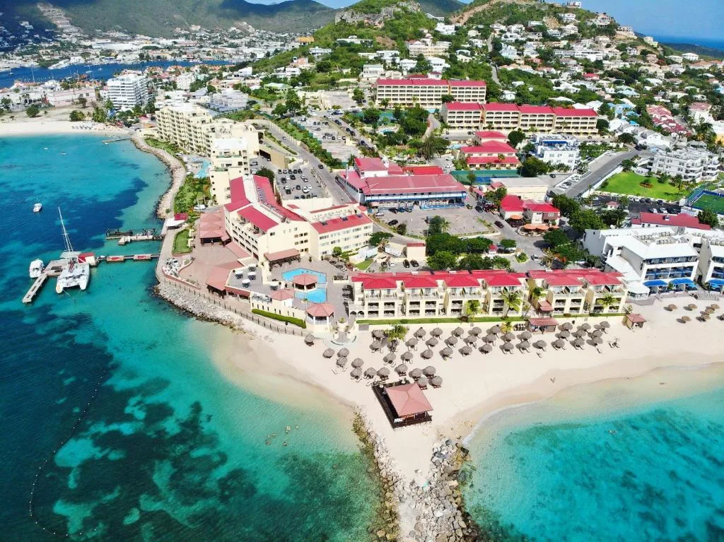 Paradise Plaza 15 Min Walk