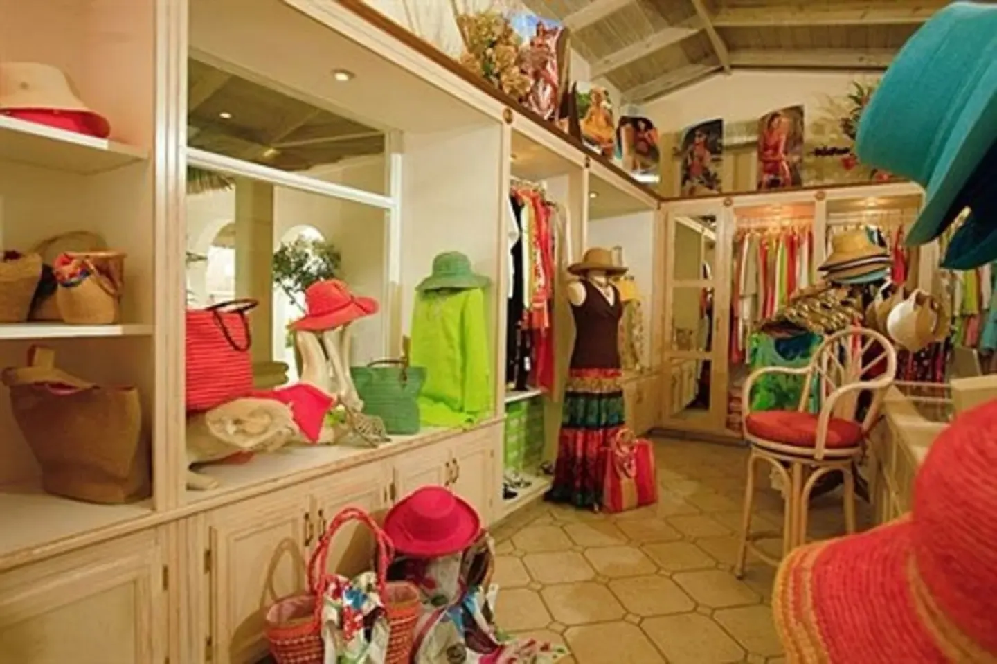 Colorful resort boutique with hats, bags and clothing at Spice Island Beach Resort.