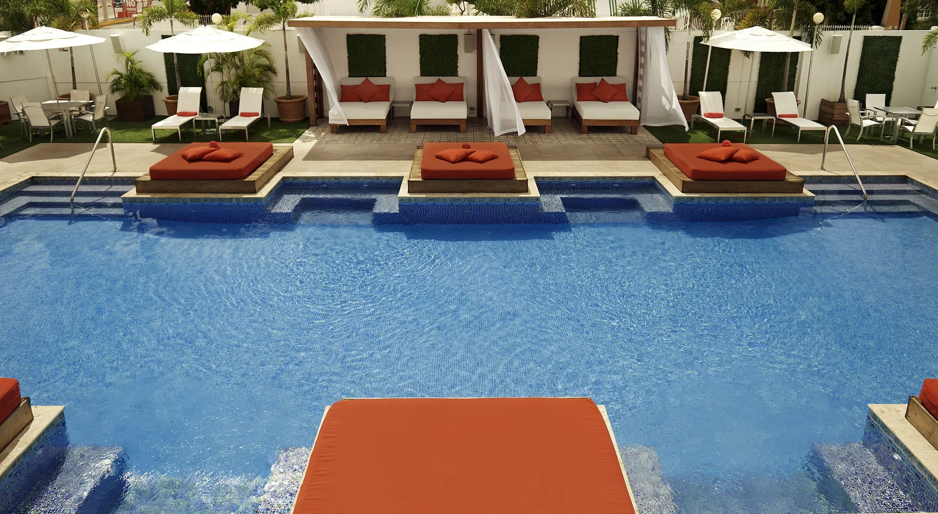 S Hotel Kingston resort