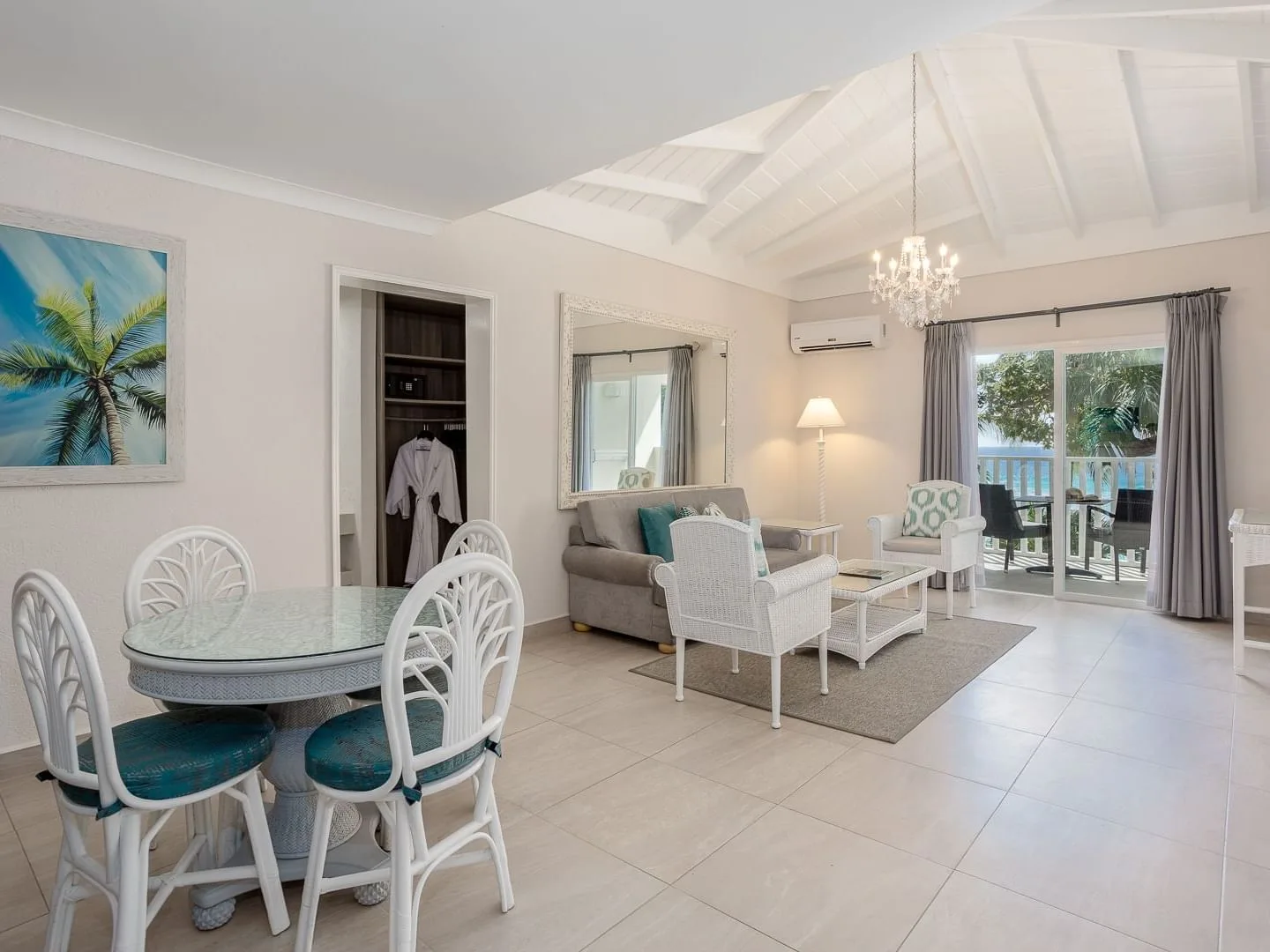 Oceanfront Family Suite Official 2