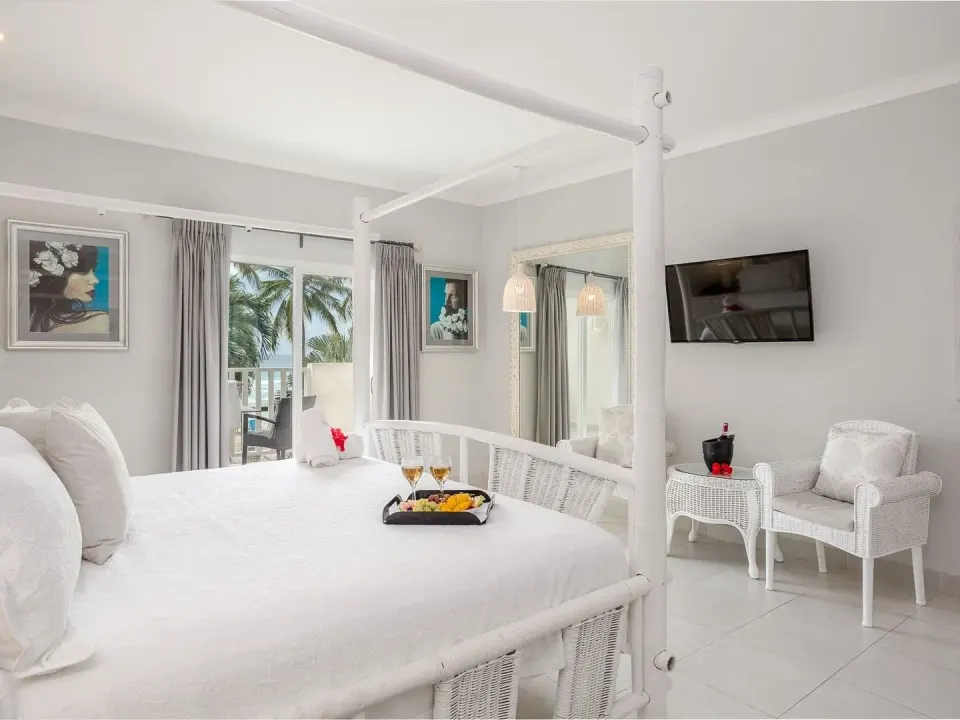 Oceanfront Honeymoon Suite Official 1