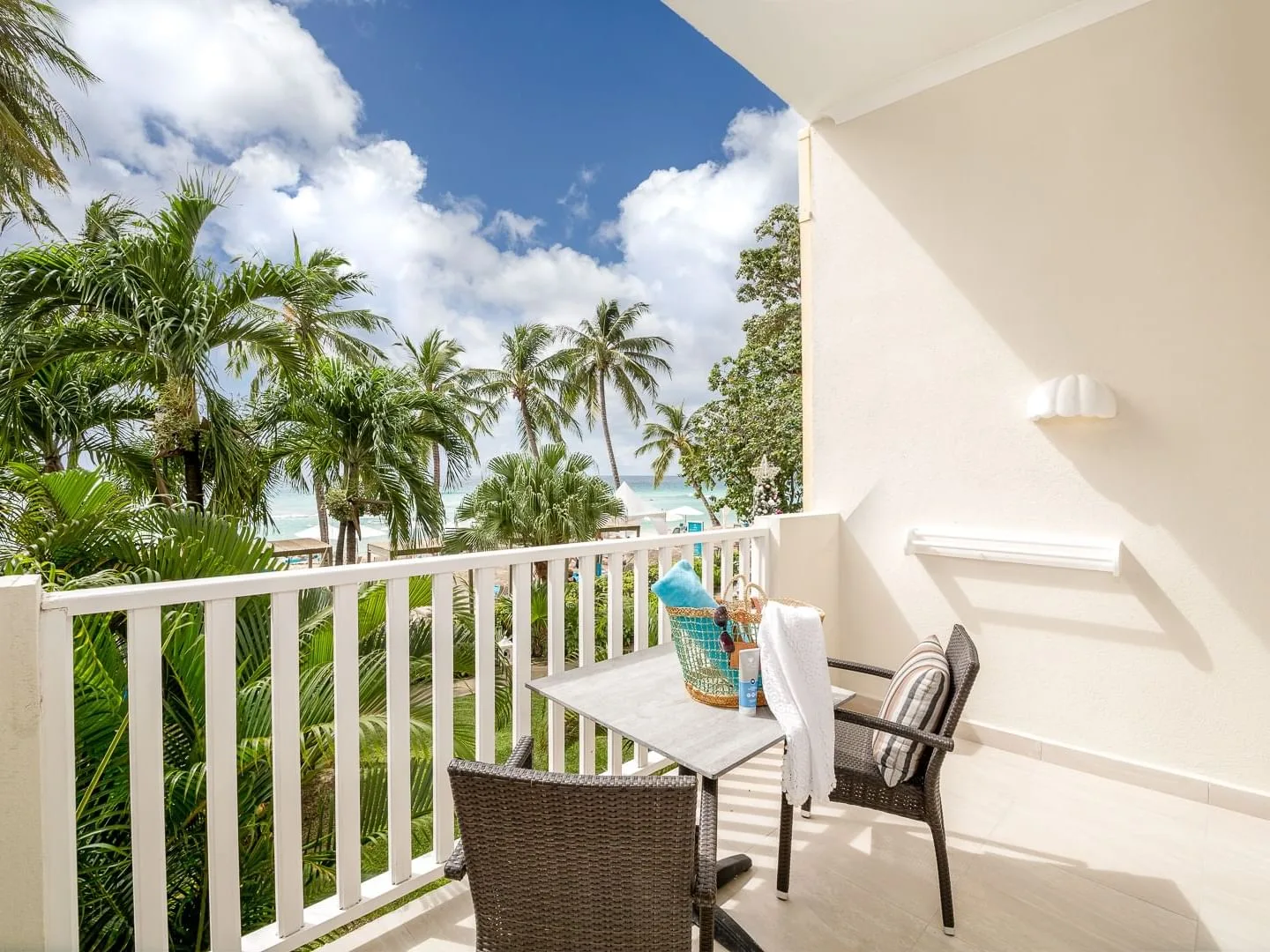 Oceanfront Honeymoon Suite Official 3