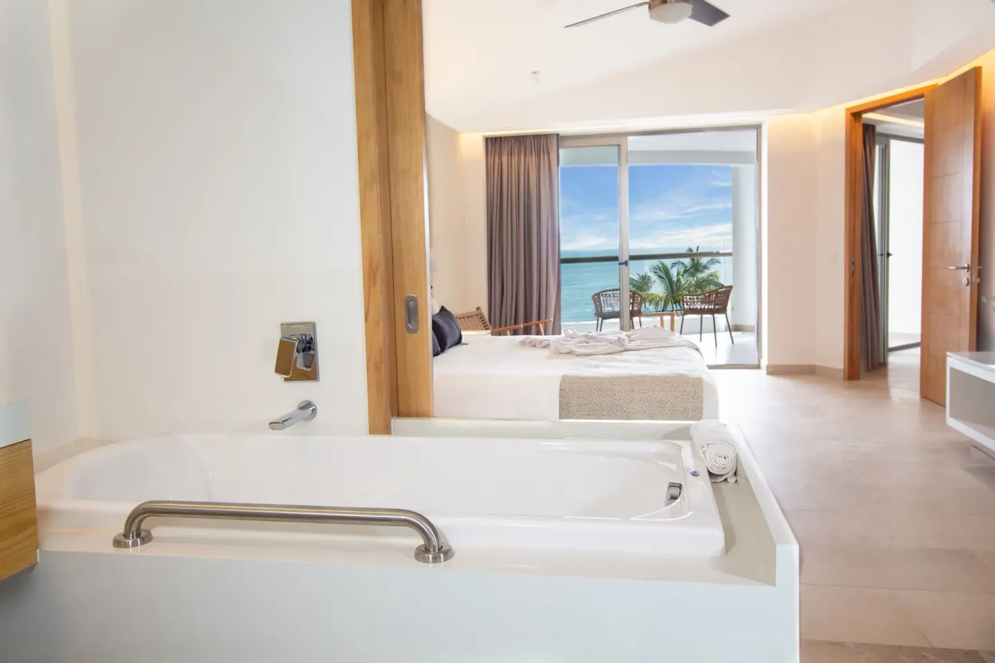 Suite Premium Ocean Front with tub and balcony at Sunset Plaza Beach Resort & Spa Pto Vallarta.
