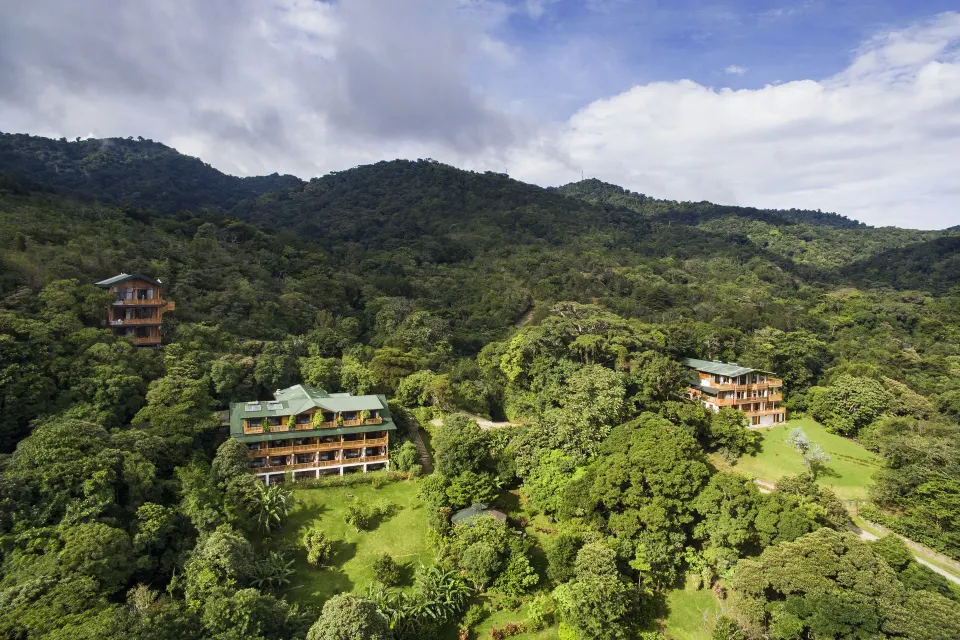 Hotel Belmar resort in La Fortuna