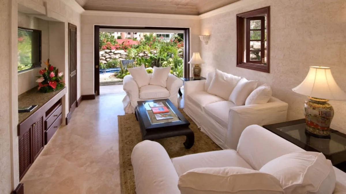 Two Bedroom Deluxe Suite With Garden Pool Official 3