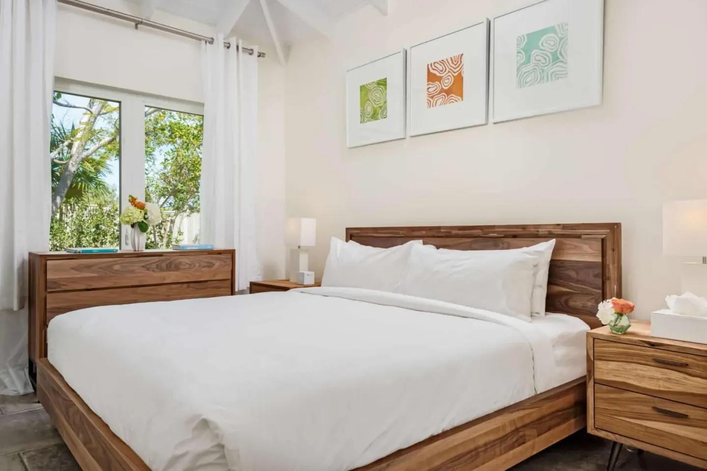 Luxury 3 Bedroom Suite Official 1