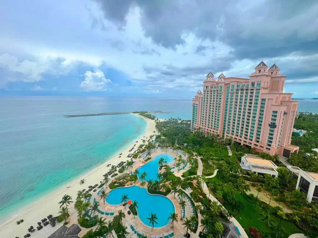 Atlantis Casino 10 Min Walk