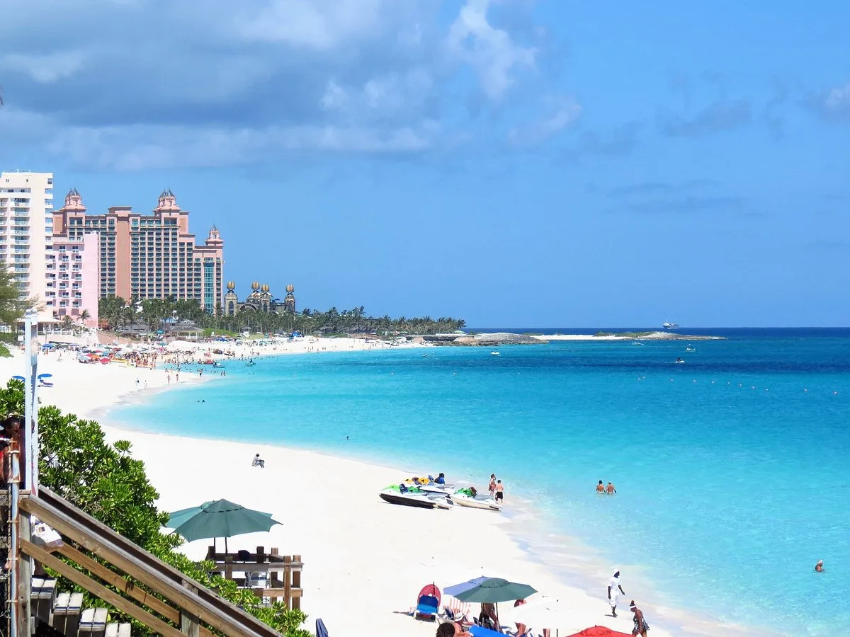 Paradise Lagoon Beach North 15 Min Walk
