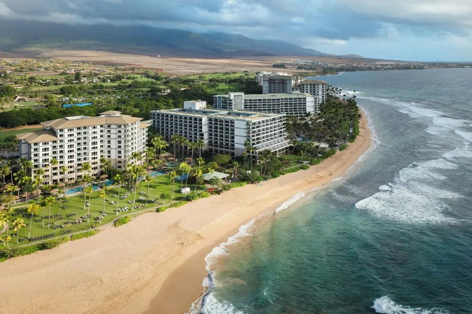 Marriott's Maui Ocean Club Lahaina & Napili Towers upscale vacation-club resort with oceanfront pool and tower accommodations in Ka'anapali, Maui.