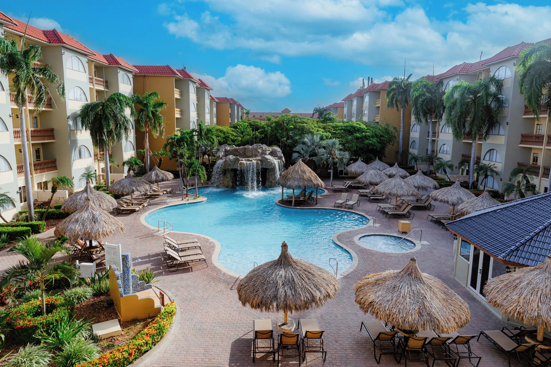 Eagle Aruba Resort family-friendly resort with pools, spacious suites and Eagle Beach location