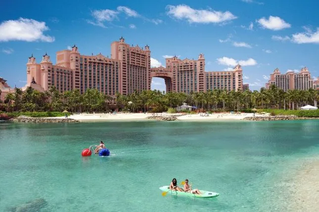 Paradise Lagoon Beach South 5 Min Walk