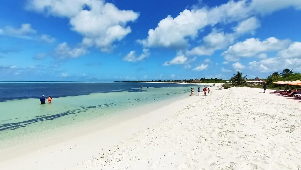 Virgen Beach 1 Min Walk