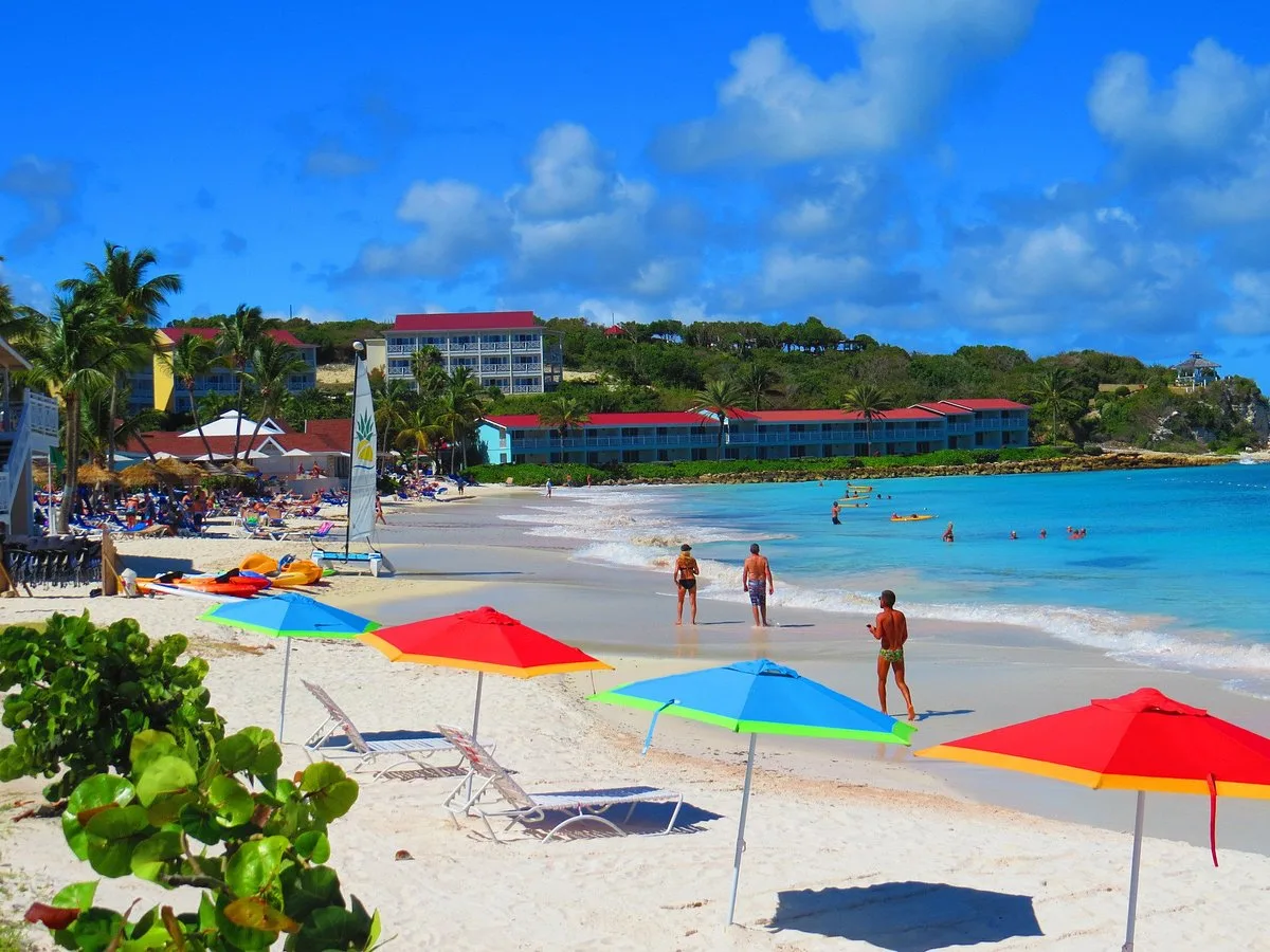 Long Bay 5 Min Walk