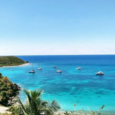 Rendezvous Bay 15 Min Walk