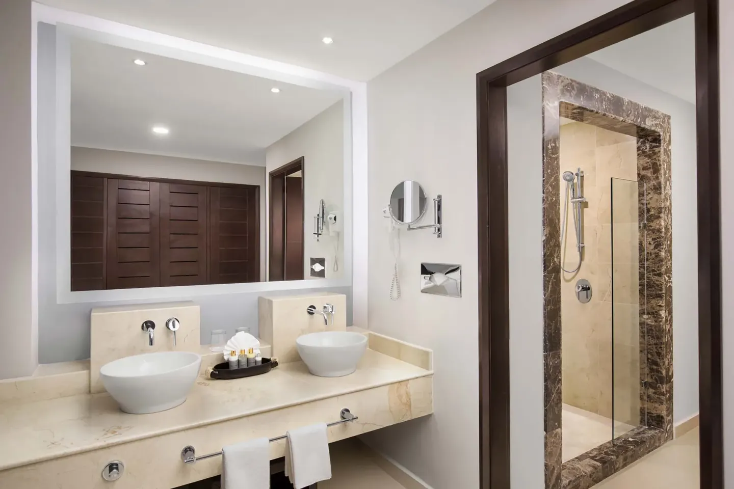 1 Bedroom Suite With Jacuzzi Platinum Official 1