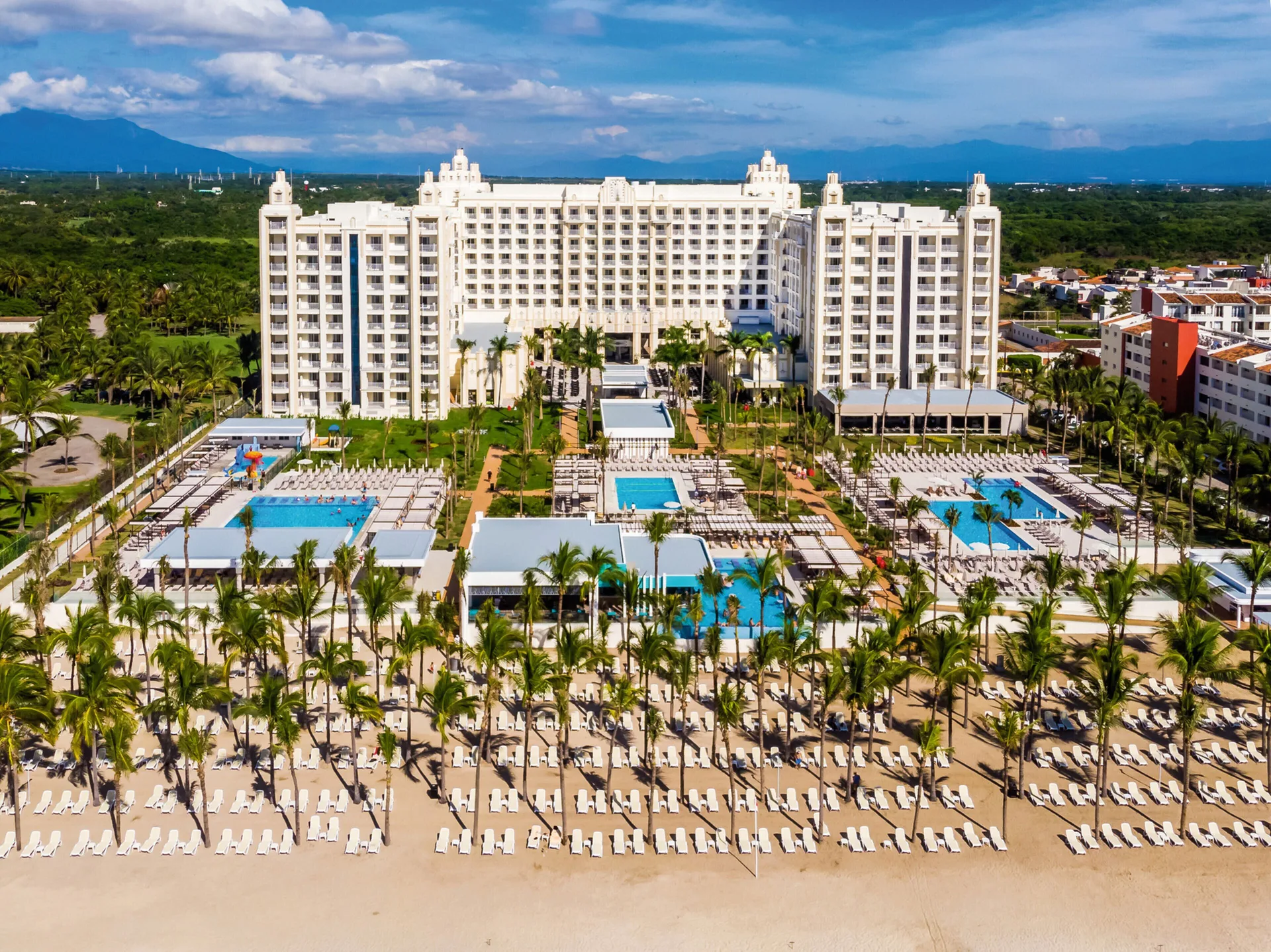 Hotel Riu Vallarta resort