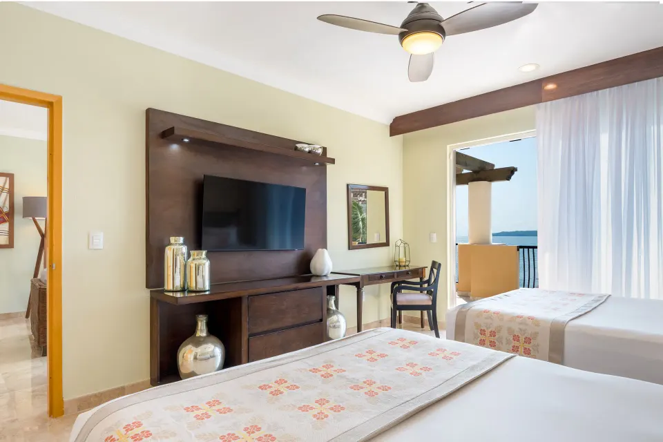 Three Bedroom Suite Official 4