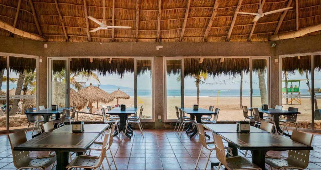 La Mesa del Capitán at Villa Varadero