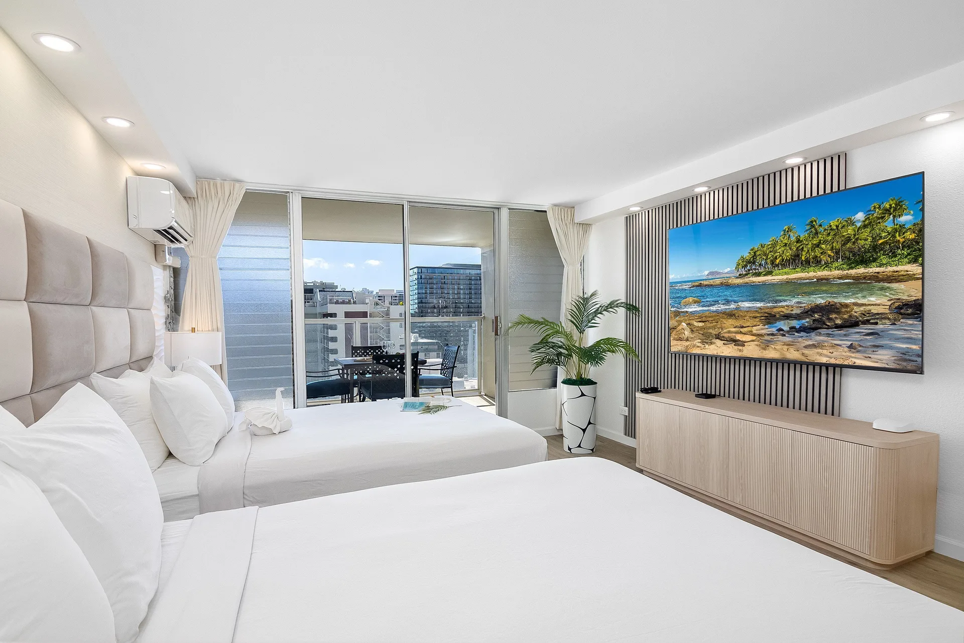 Ocean and City Views at Island Colony condo near Waikiki Beach Marriott Resort & Spa with skyline balconies