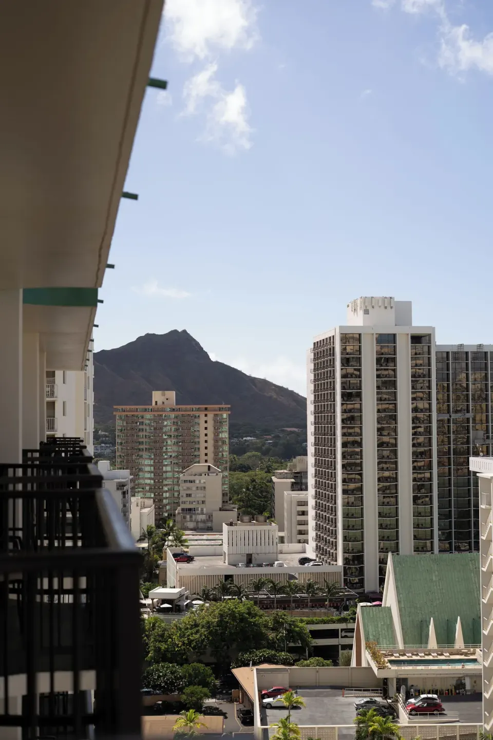 City balcony view toward Diamond Head from Waikiki Resort Hotel.