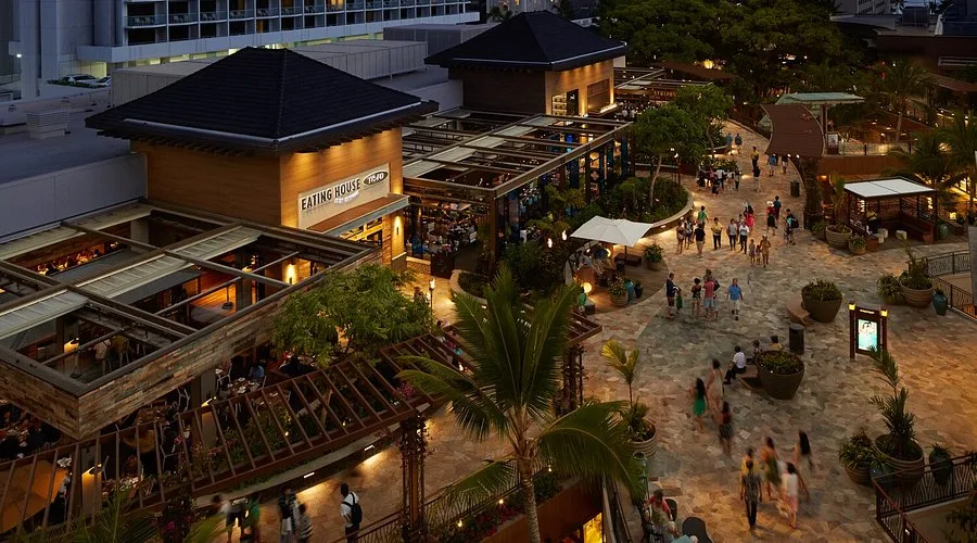 International Market Place 5 Min Walk