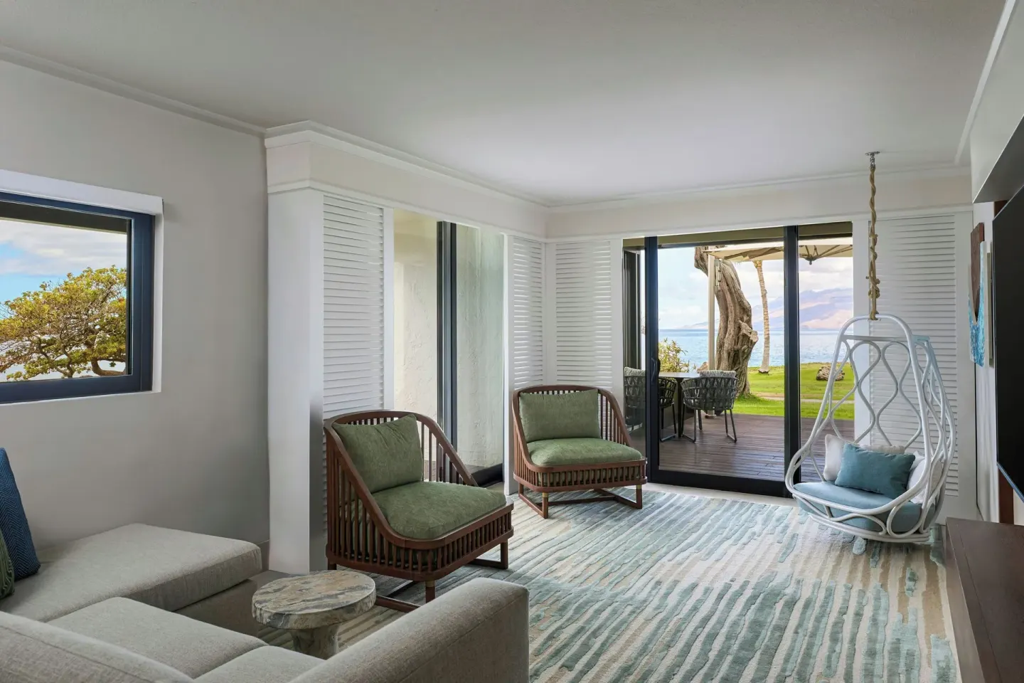 Oceanfront living room with lounge seating at Wailea Beach Resort - Marriott, Maui.