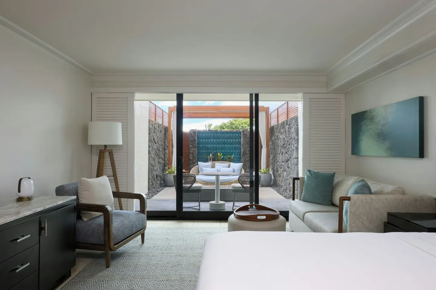 King room with sitting area and Garden Oasis lanai at Wailea Beach Resort - Marriott, Maui.