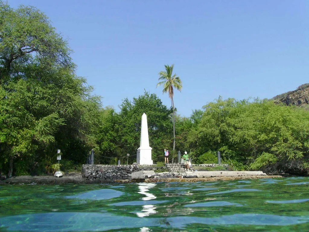 Captain Cook Monument 15 Min Walk