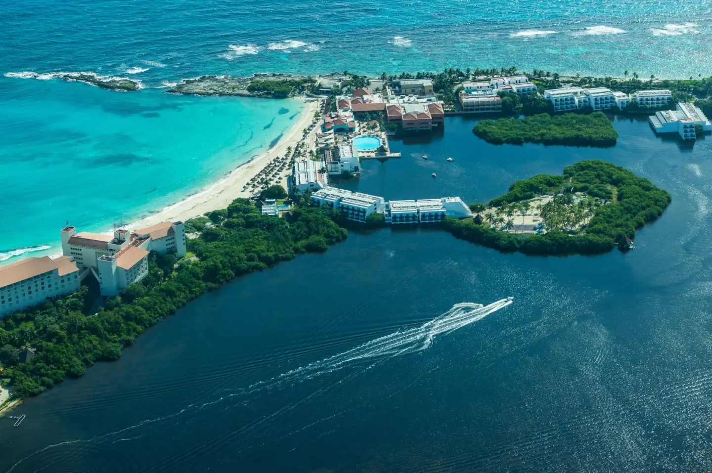 Nichupte Lagoon 5 Min Walk
