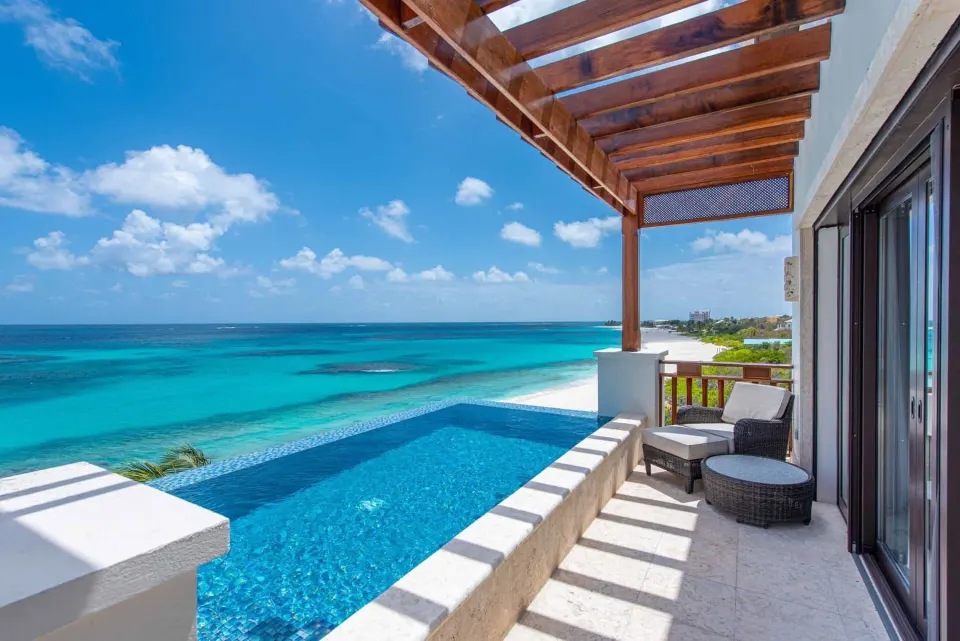 Presidential Suite oceanfront terrace pool and sea view at Zemi Beach House.